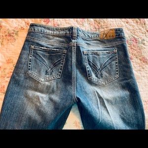 Vanity bell bottom original fit jeans